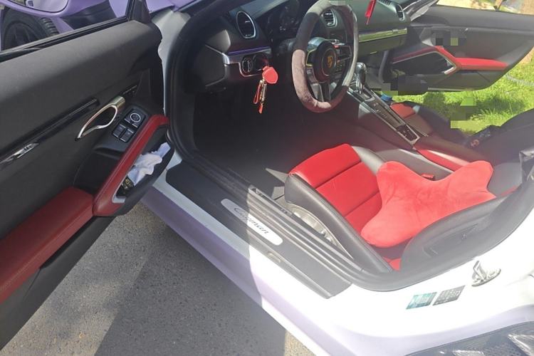 Used Porsche 718 2016 Cayman 2.0T Interior 3