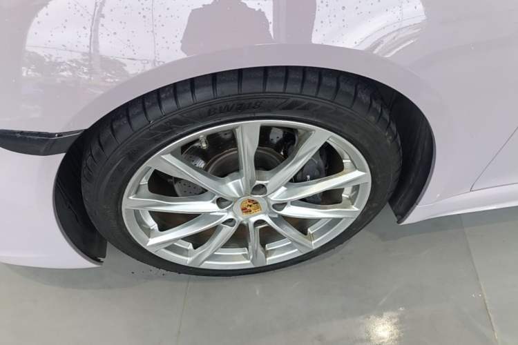 Used Porsche 718 2016 Cayman 2.0T Left Front Wheel Hub