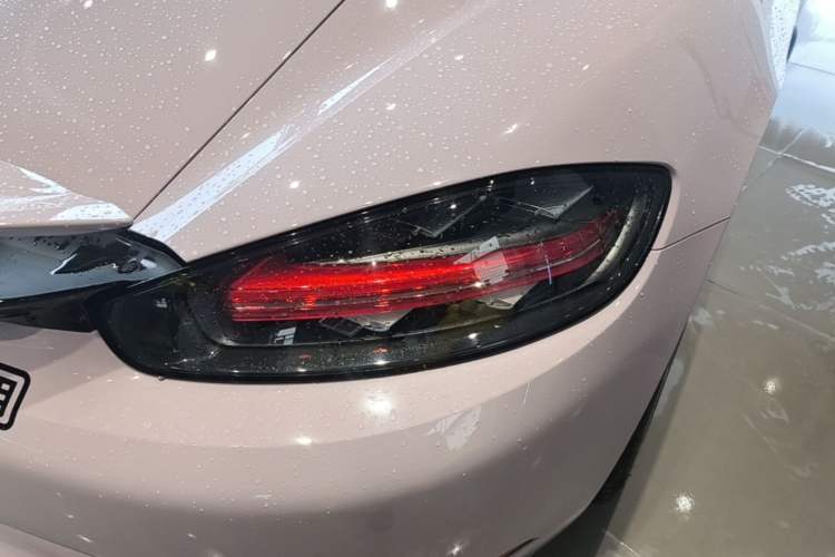 Used Porsche 718 2016 Cayman 2.0T Right Rear Taillight