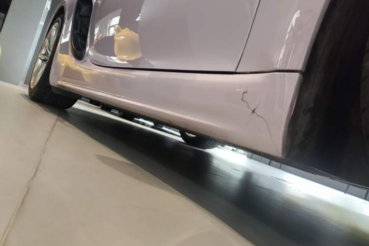 Used Porsche 718 2016 Cayman 2.0T Right Side Sill