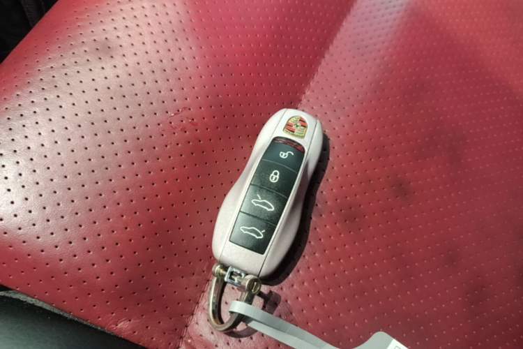 Used Porsche 718 2016 Cayman 2.0T Vehicle Key