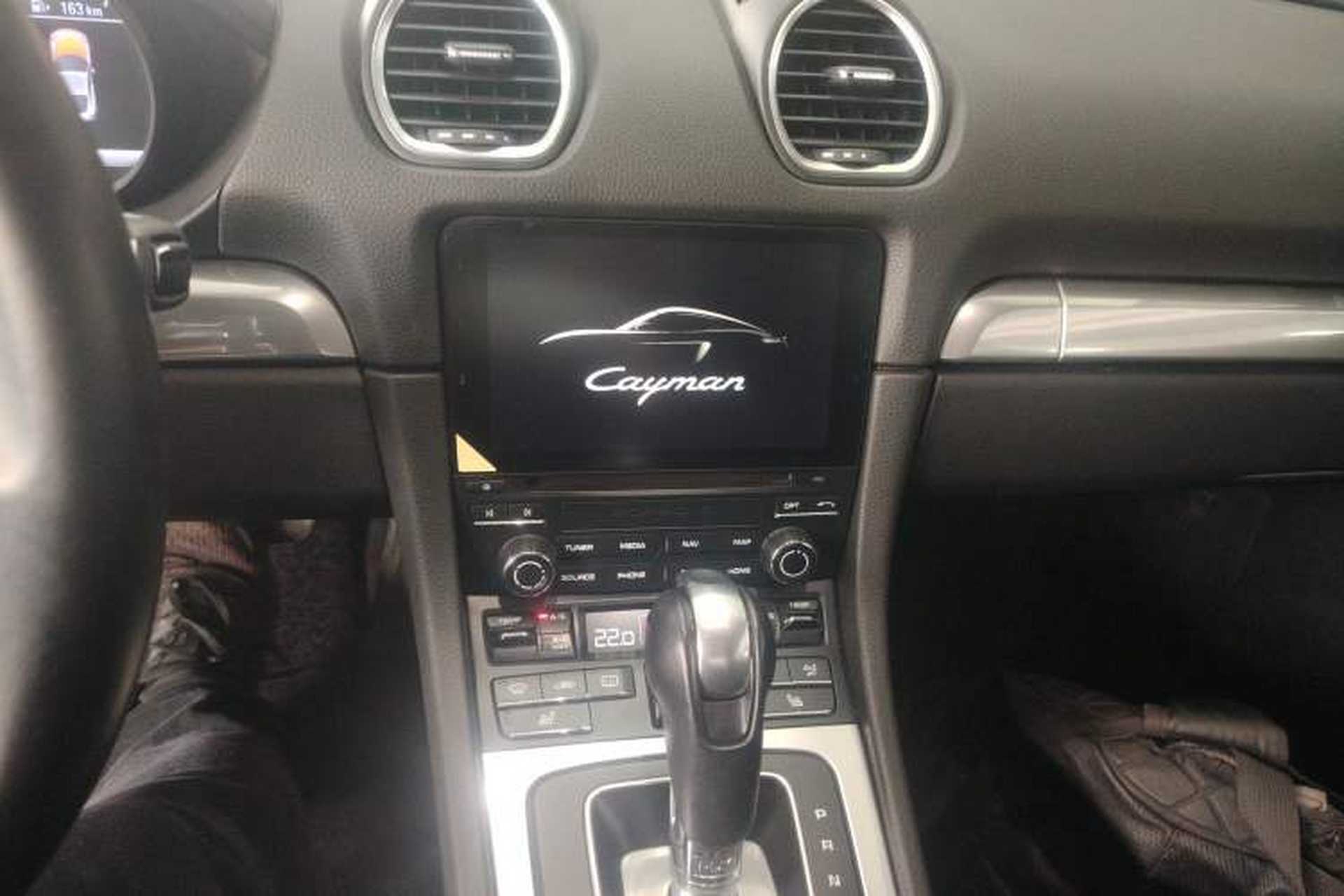 Used Porsche 718 2016 Cayman 2.0T Audio And AC Panel