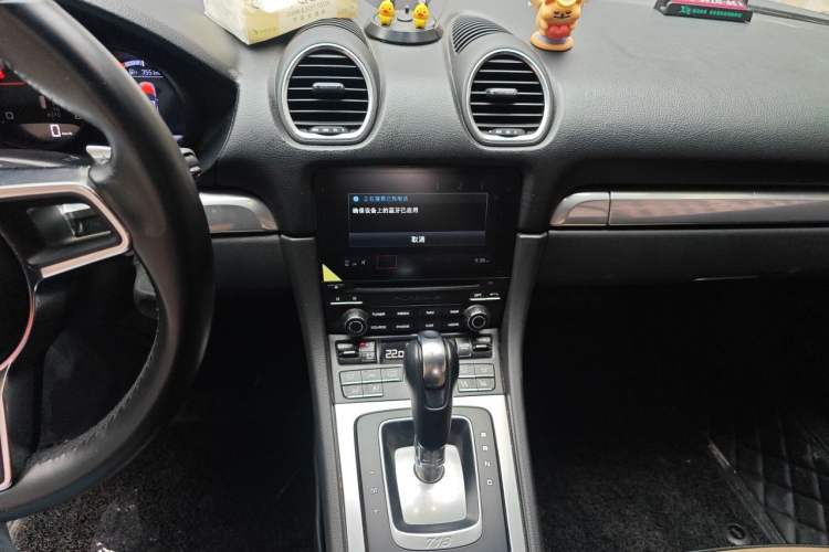 Used Porsche 718 2016 Cayman 2.0T Audio And AC Panel