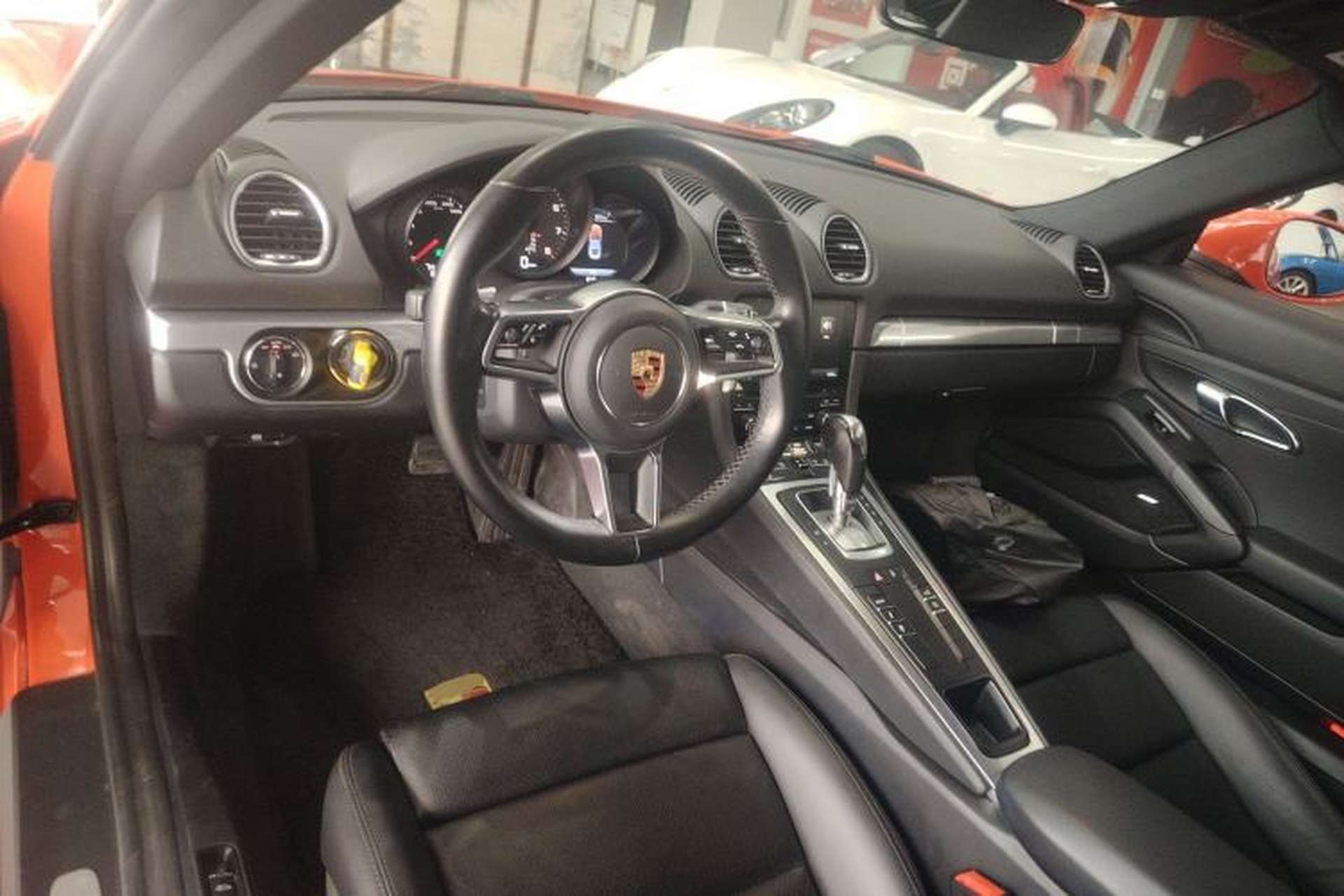 Used Porsche 718 2016 Cayman 2.0T Center Console