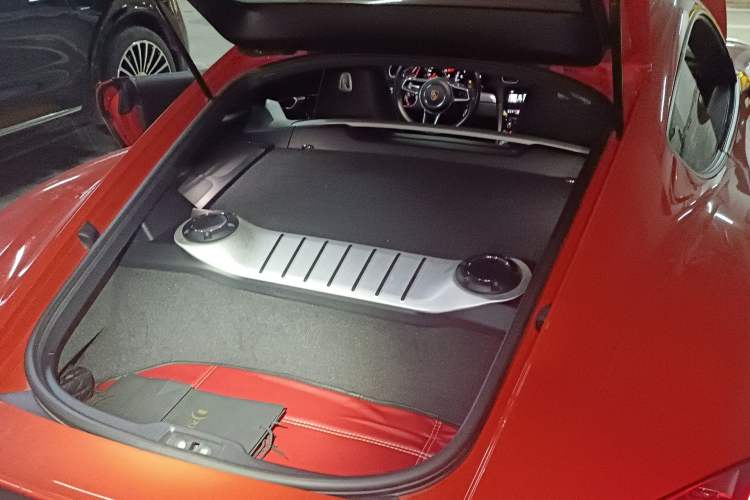 Used Porsche 718 2016 Cayman 2.0T Engine Bay