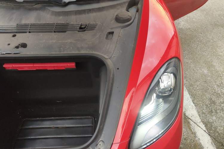 Used Porsche 718 2016 Cayman 2.0T Engine Bay Left