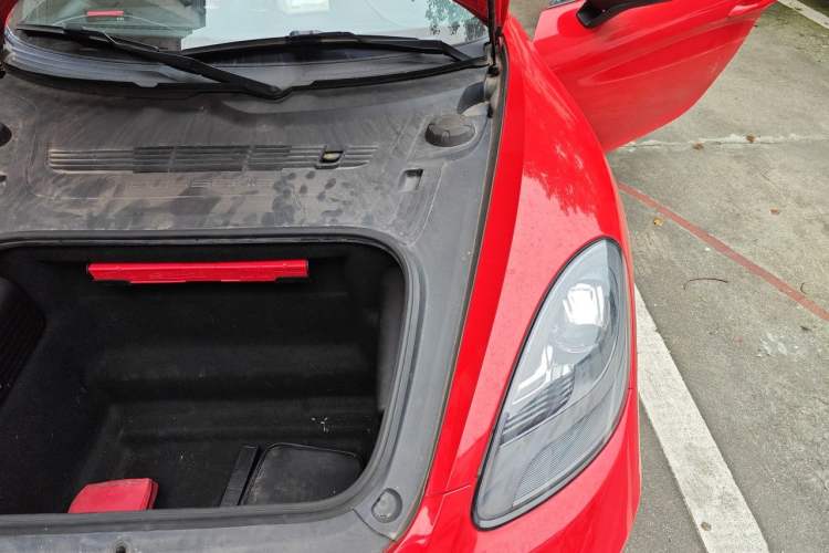 Used Porsche 718 2016 Cayman 2.0T Engine Bay Left