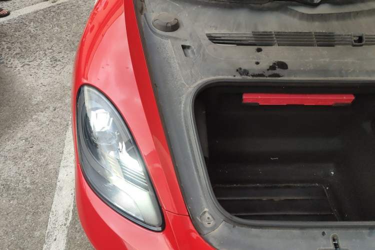 Used Porsche 718 2016 Cayman 2.0T Engine Bay Right
