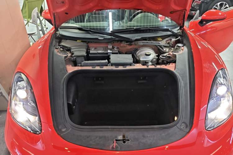 Used Porsche 718 2016 Boxster 2.0T Engine Bay
