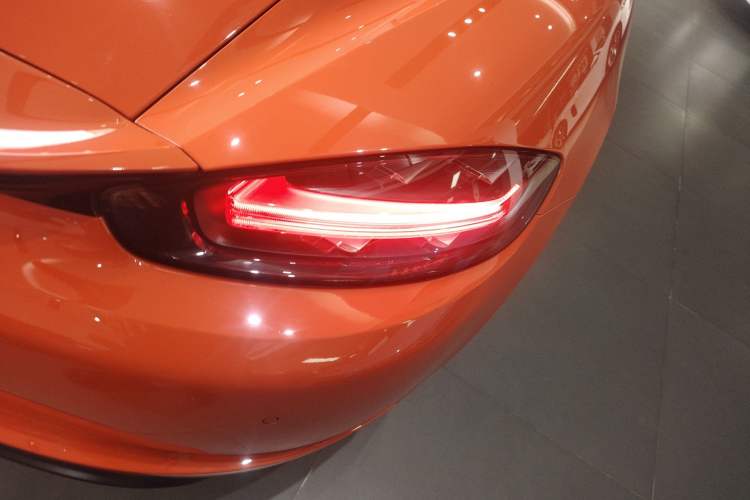 Used Porsche 718 2016 Cayman 2.0T Exterior 3