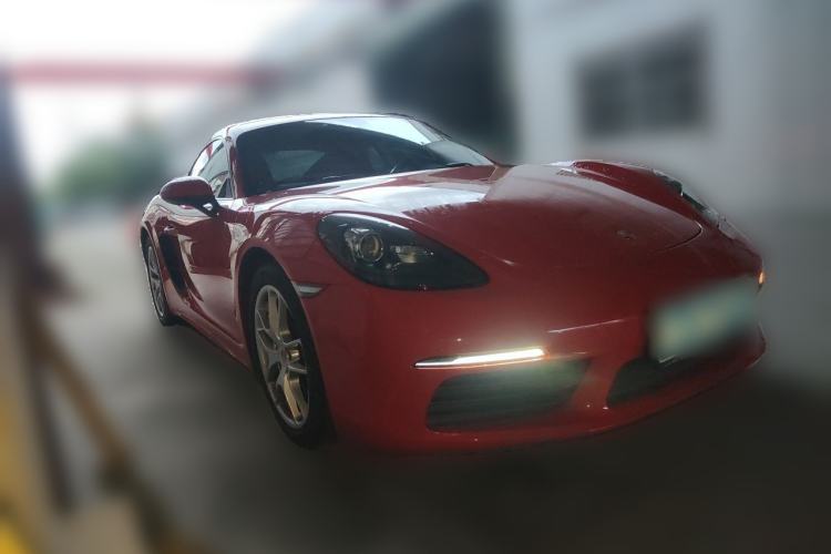Used Porsche 718 2016 Cayman 2.0T Front Right 45 Deg