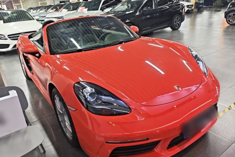 Used Porsche 718 2016 Boxster 2.0T Front Right 45 Deg
