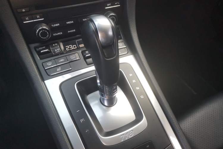 Used Porsche 718 2016 Boxster 2.0T Gear Lever
