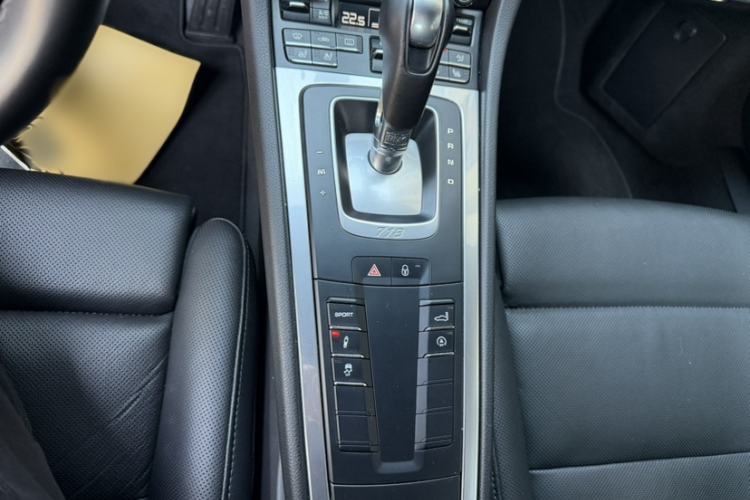 Used Porsche 718 2016 Cayman 2.0T Interior 4