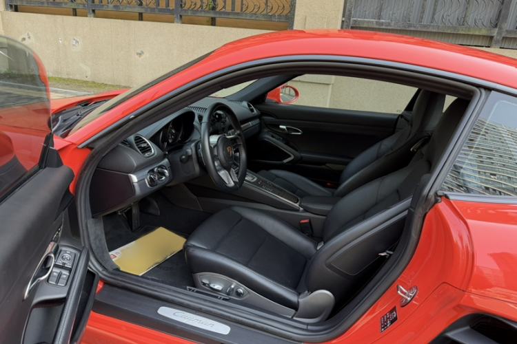 Used Porsche 718 2016 Cayman 2.0T Interior 5