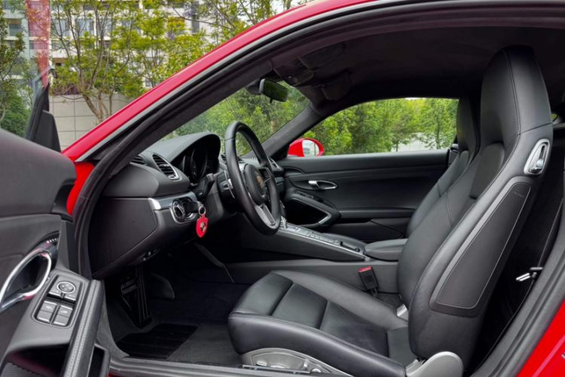 Used Porsche 718 2016 Cayman 2.0T Interior 7