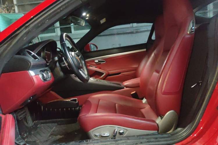 Used Porsche 718 2016 Cayman 2.0T Left Front Seat