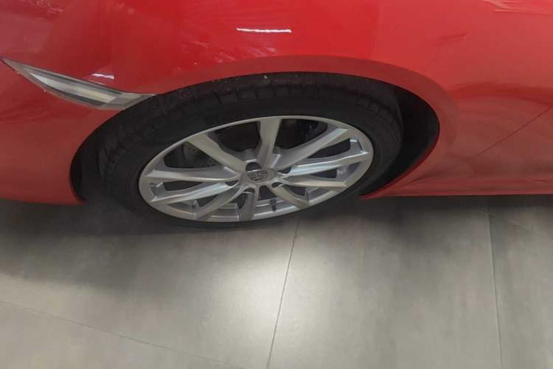 Used Porsche 718 2016 Cayman 2.0T Left Front Wheel Hub