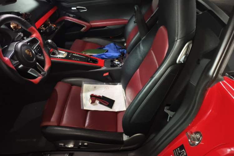Used Porsche 718 2016 Cayman 2.0T Left Rear Seat