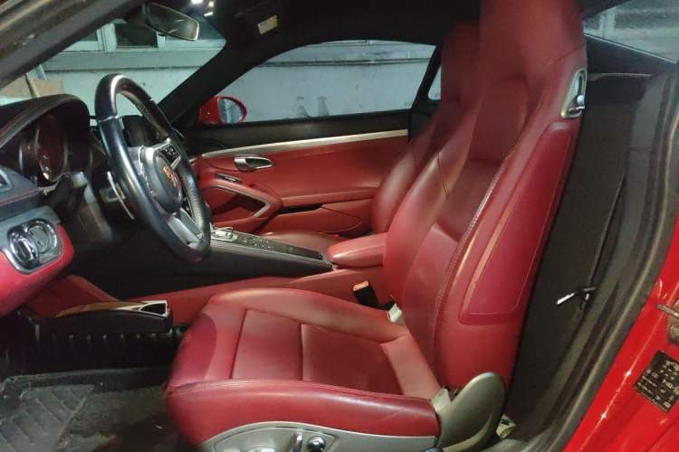 Used Porsche 718 2016 Cayman 2.0T Left Rear Seat