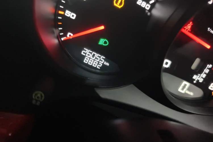 Used Porsche 718 2016 Cayman 2.0T Odometer Close Up