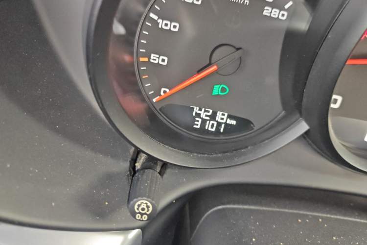 Used Porsche 718 2016 Cayman 2.0T Odometer Close Up
