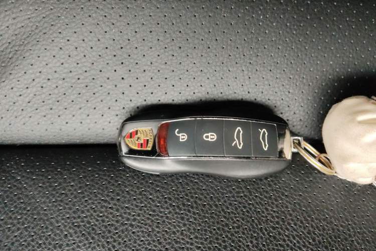 Used Porsche 718 2016 Cayman 2.0T Vehicle Key