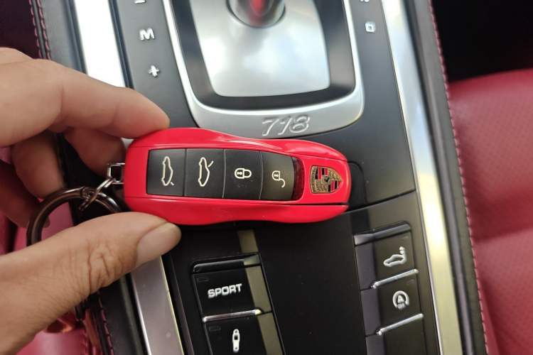 Used Porsche 718 2016 Cayman 2.0T Vehicle Key