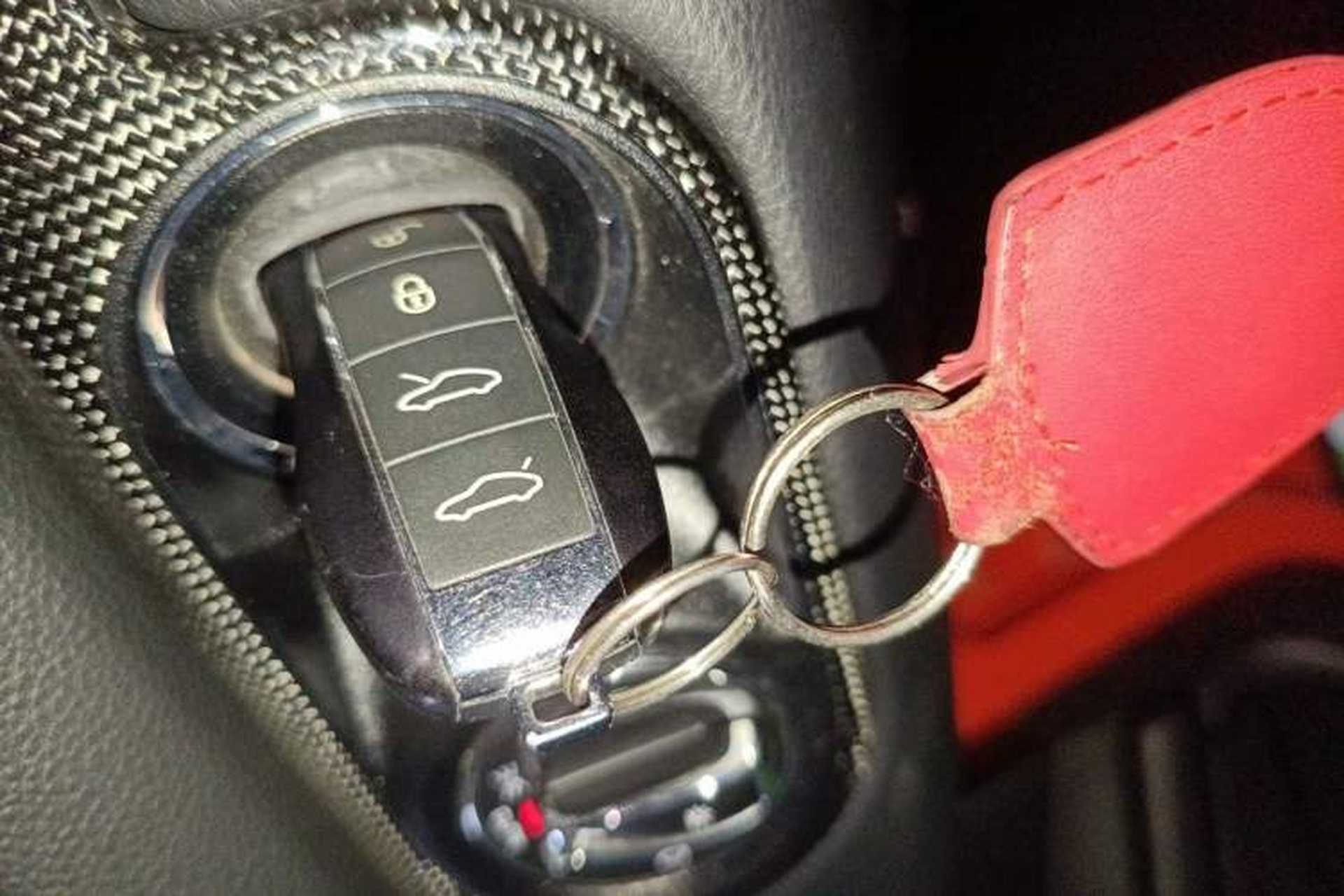 Used Porsche 718 2016 Cayman 2.0T Vehicle Key