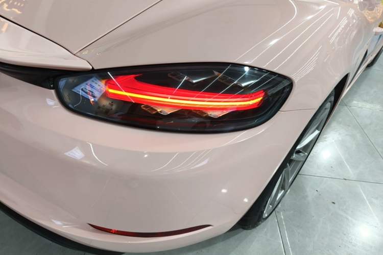 Used Porsche 718 2016 Cayman 2.0T Right Rear Taillight
