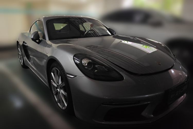 Used Porsche 718 2016 Cayman 2.0T Front Right 45 Deg