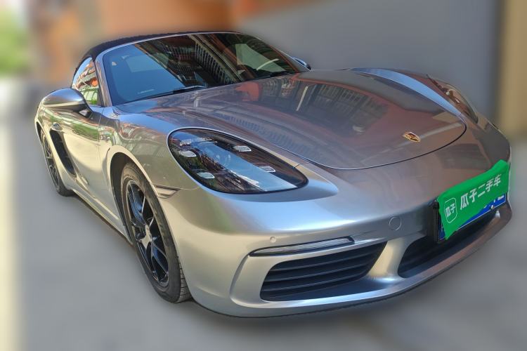 Used Porsche 718 2016 Boxster 2.0T Front Right 45 Deg