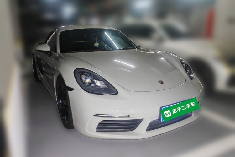 Used Porsche 718 2016 Cayman 2.0T Front Right 45 Deg