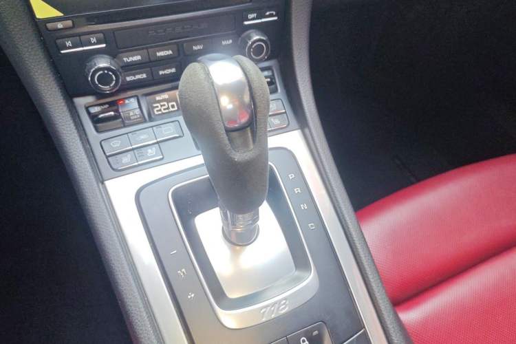 Used Porsche 718 2016 Boxster 2.0T Gear Lever