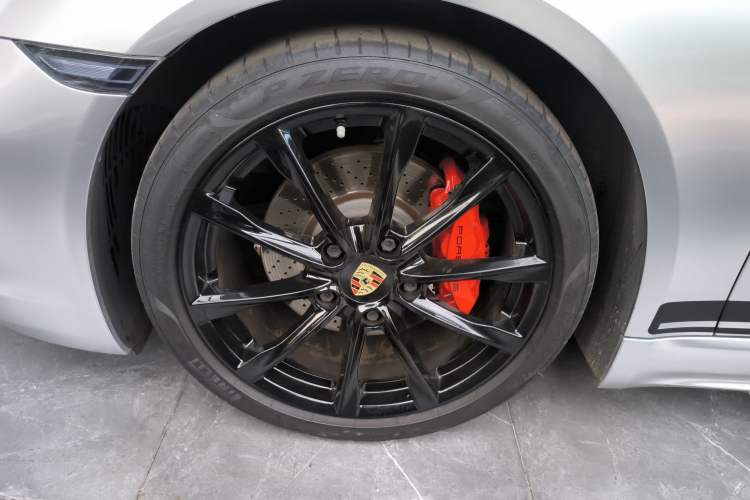 Used Porsche 718 2016 Boxster 2.0T Left Front Wheel Hub