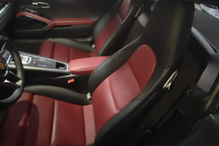 Used Porsche 718 2016 Cayman 2.0T Left Rear Seat