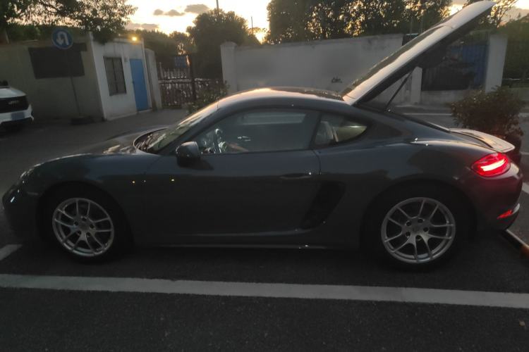 Used Porsche 718 2016 Cayman 2.0T Left Side