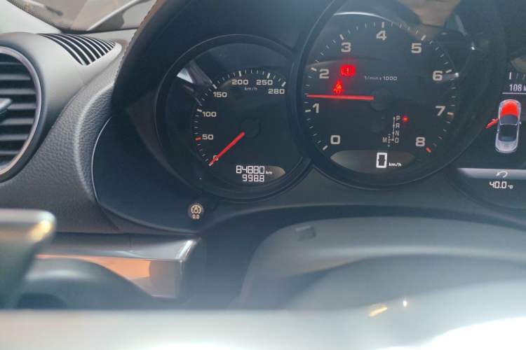 Used Porsche 718 2016 Boxster 2.0T Odometer Close Up