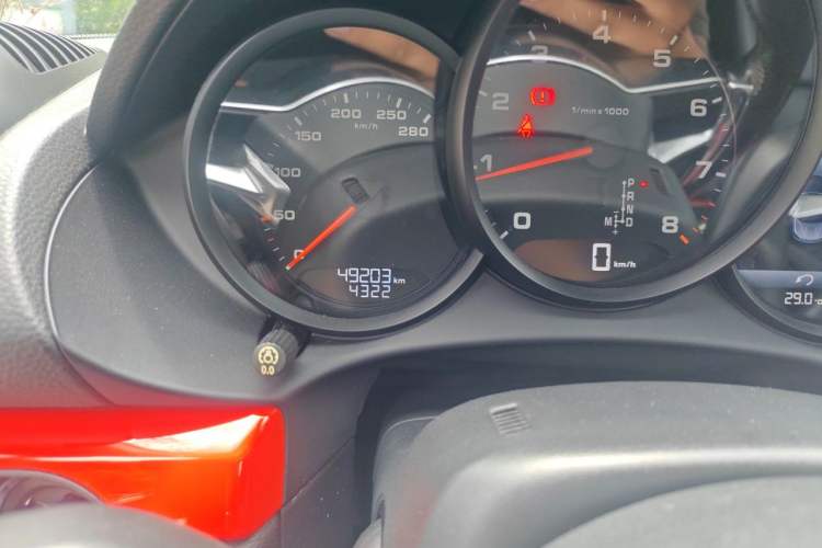 Used Porsche 718 2016 Boxster 2.0T Odometer Close Up