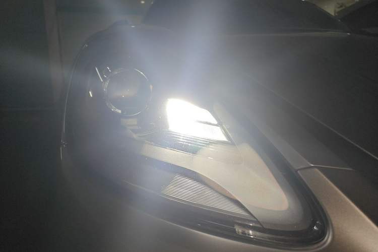 Used Porsche 718 2016 Cayman 2.0T Right Front Headlight
