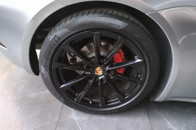 Used Porsche 718 2016 Boxster 2.0T Right Rear Wheel Hub