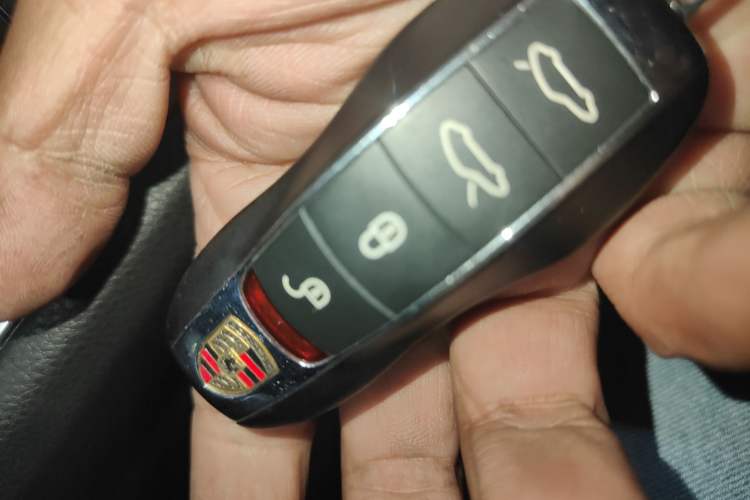 Used Porsche 718 2016 Cayman 2.0T Vehicle Key