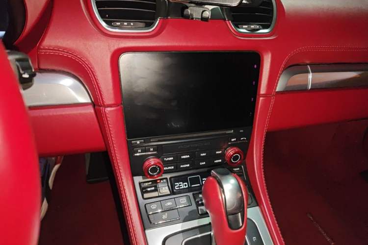 Used Porsche 718 2016 Boxster 2.0T Audio And AC Panel