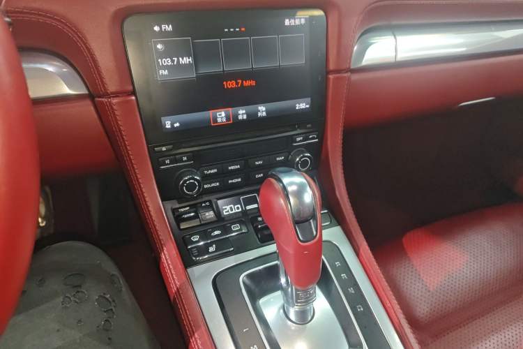Used Porsche 718 2016 Cayman 2.0T Audio And AC Panel