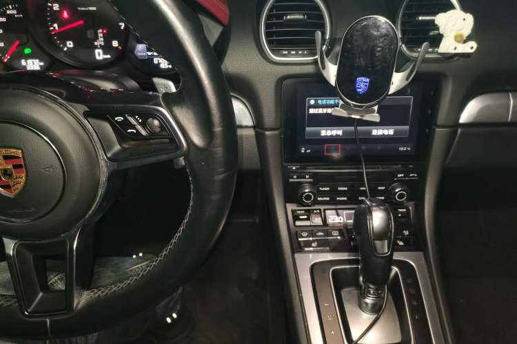 Used Porsche 718 2016 Cayman 2.0T Audio And AC Panel