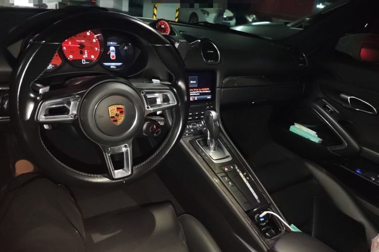 Used Porsche 718 2016 Cayman 2.0T Center Console