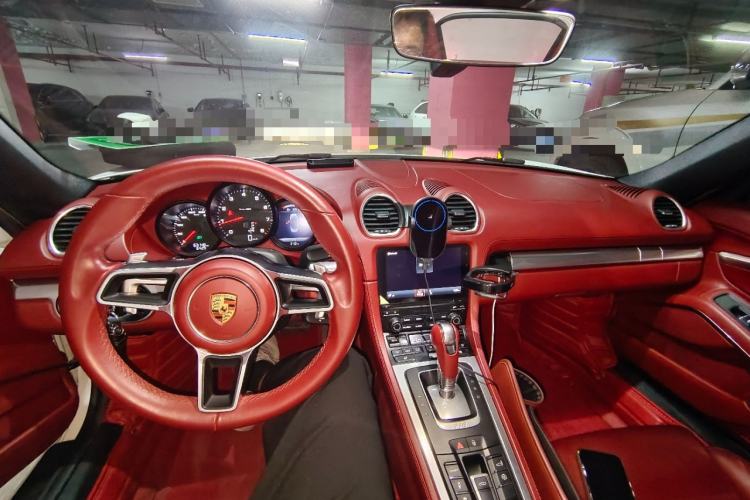 Used Porsche 718 2016 Boxster 2.0T Center Console