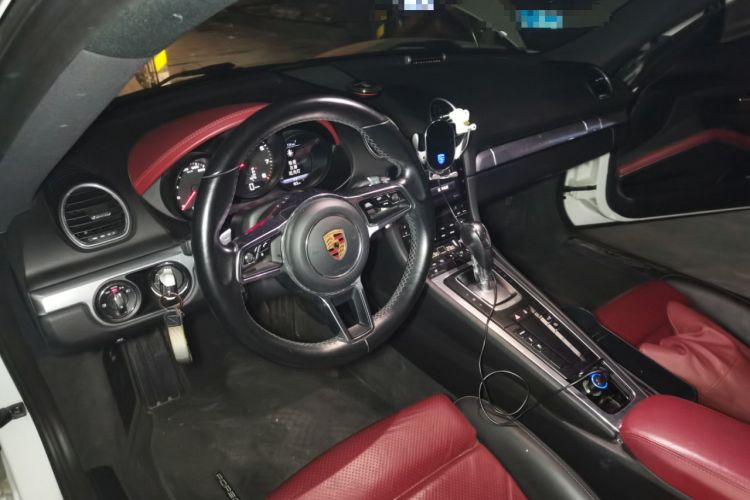 Used Porsche 718 2016 Cayman 2.0T Center Console