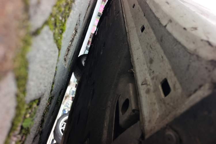 Used Porsche 718 2016 Cayman 2.0T Chassis Front Right