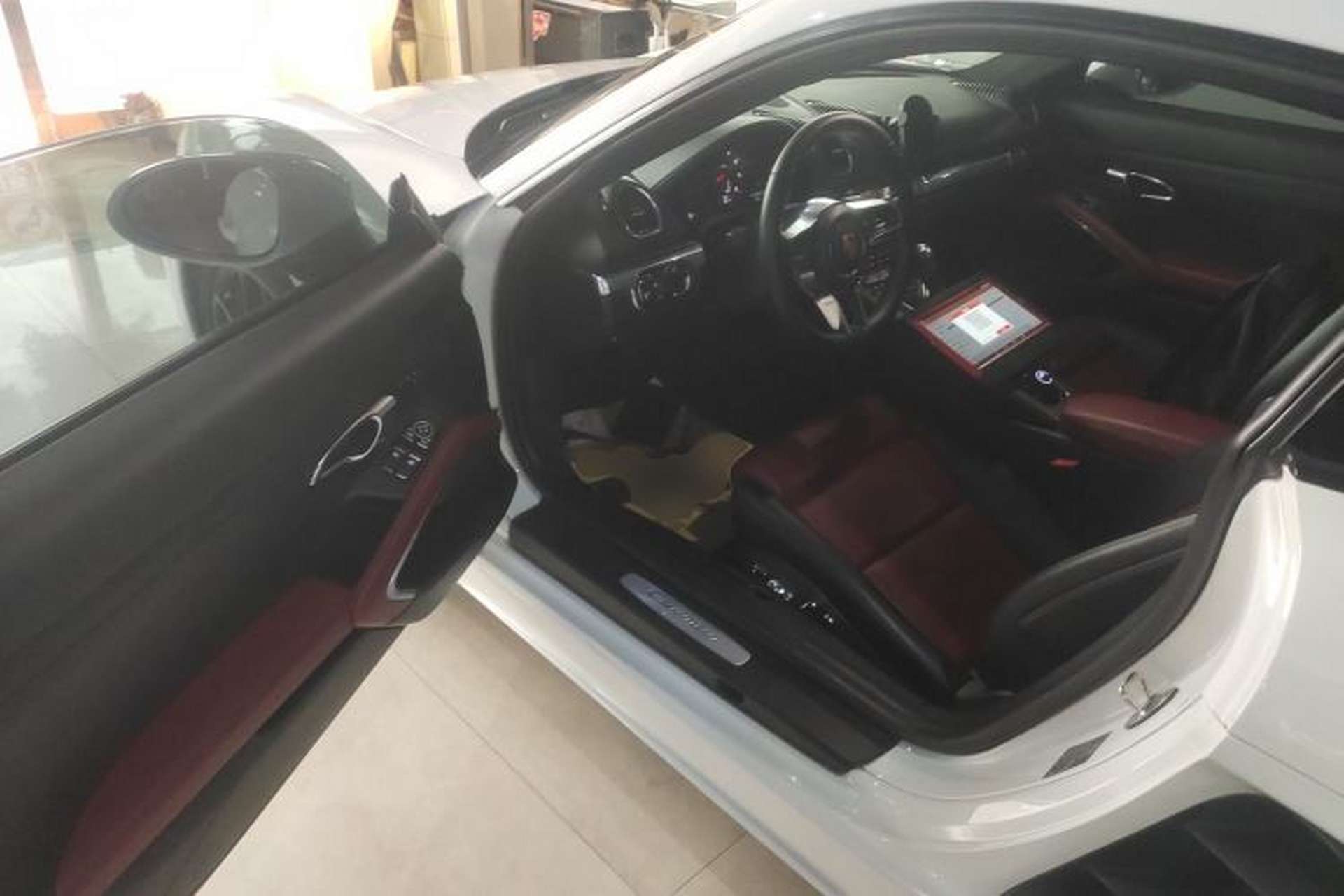 Used Porsche 718 2016 Cayman 2.0T Driver Seat